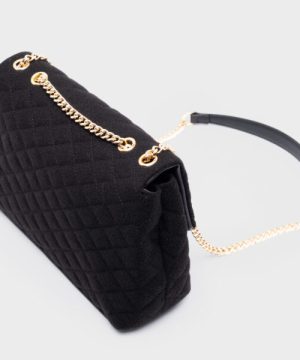 Alternative view of Emilia Black