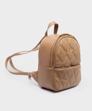 Alternative view of Lori Beige