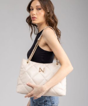 Alternative view of Gwen Ivory