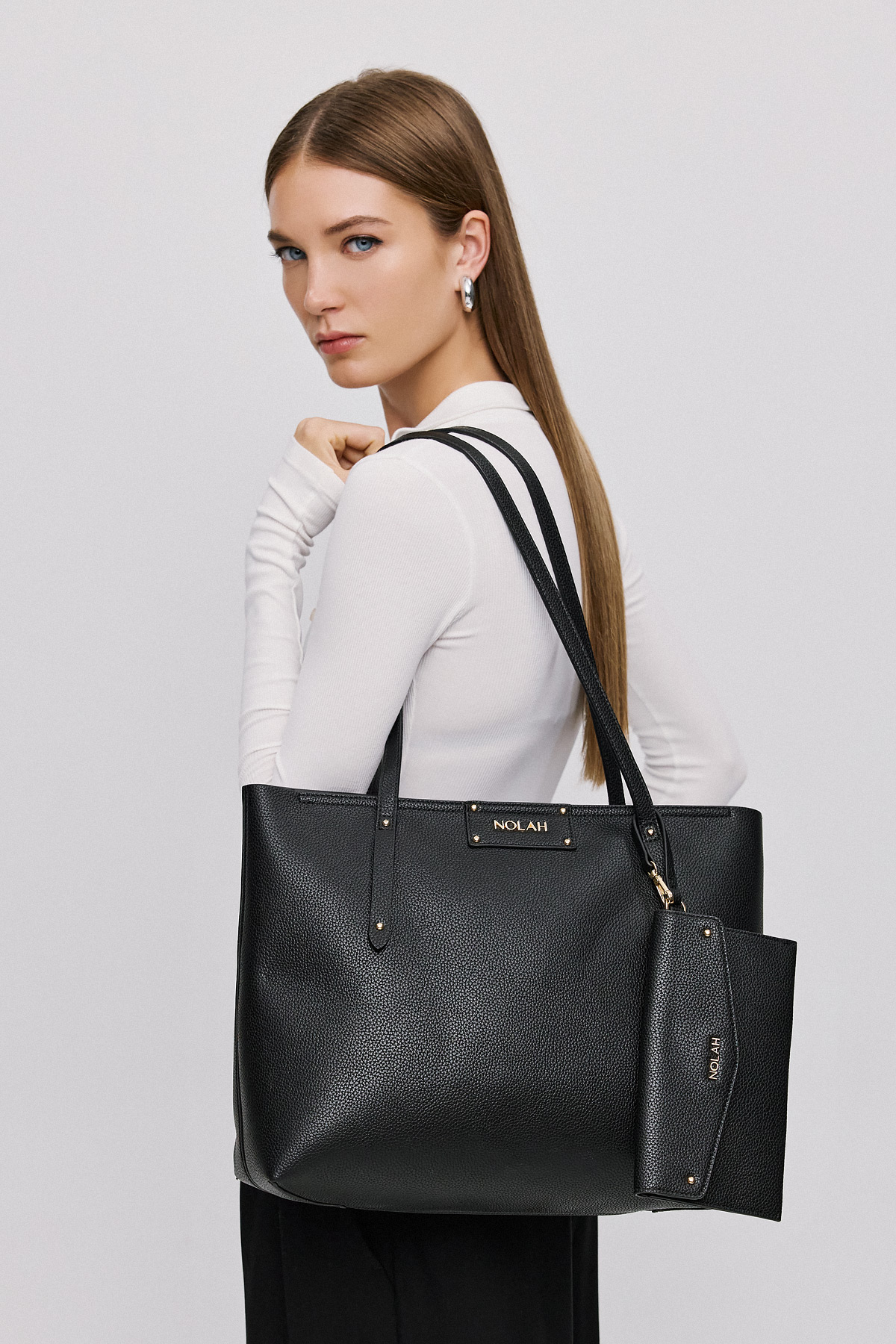 Serenity Black Light Gold - Image 6