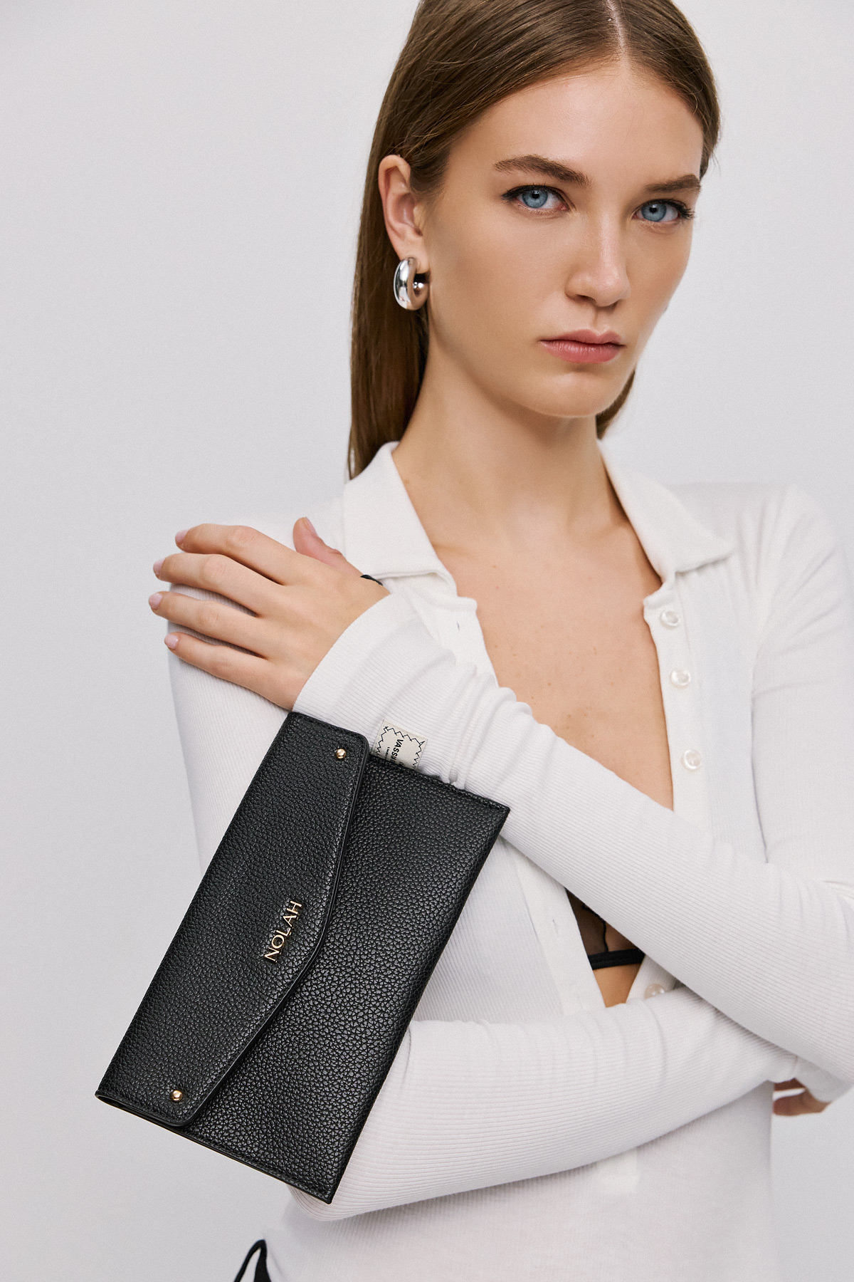 Serenity Black Light Gold - Image 7