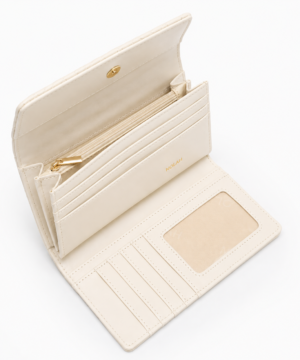 Alternative view of Willom Ivory