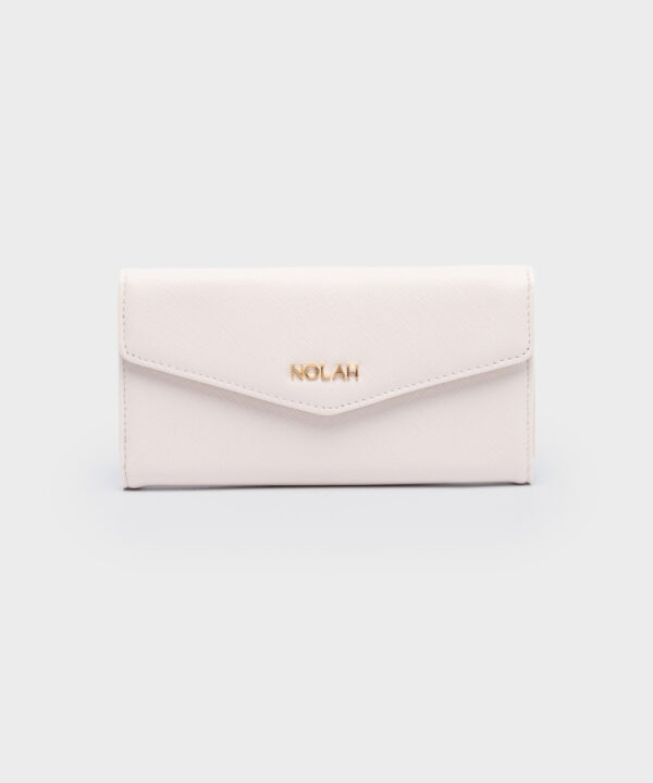 Georgina Wlt Ivory
