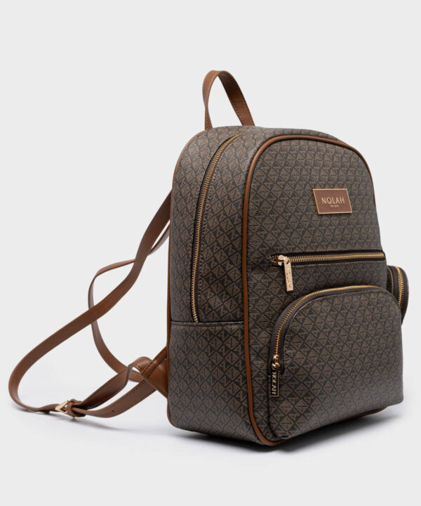 Alternative view of Jackblue Brown