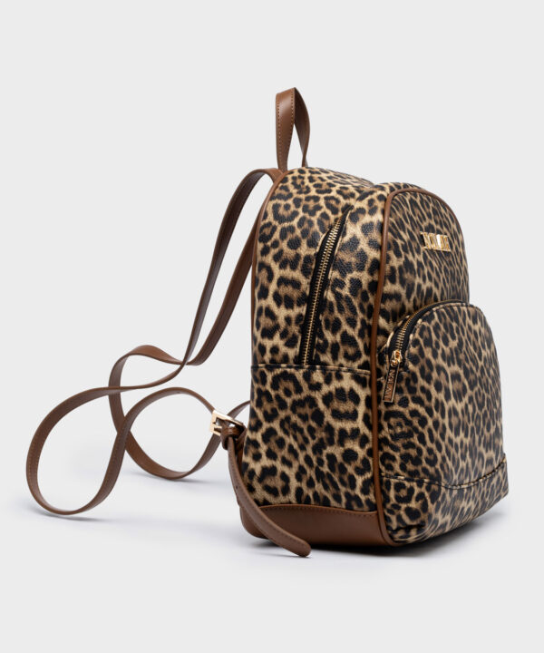 Alternative view of Jordan Brown Leopard